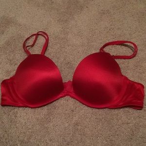 Vs PINK Heartbreaker Plunge Push Up Bra